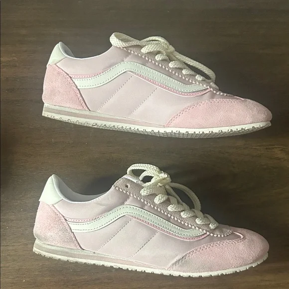 Vans Super Lopro Pink and White Sneakers - Picture 2 of 5